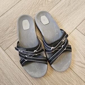 Teva Tirra Slide Sandal